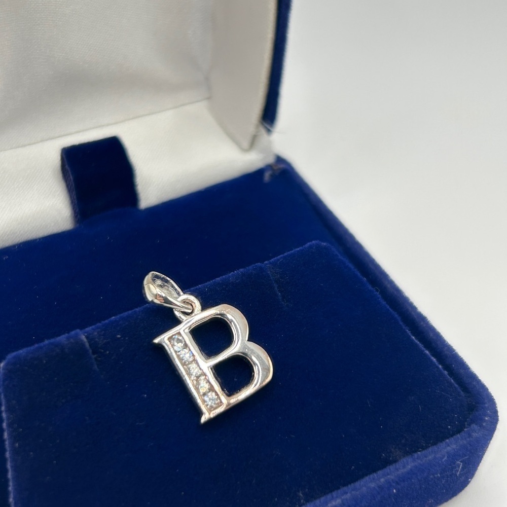 Vintage Silver and Crystal Diamond 'B' Initial Letter Pendant - Picture 6 of 6